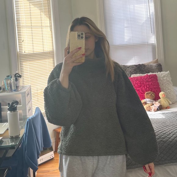 Lulu Lemon Sherpa Pullover Sweater - Picture 8 of 8